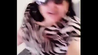 afreen khan change clothe