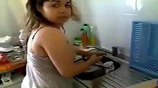 10 se 12 sal ladki ka bf