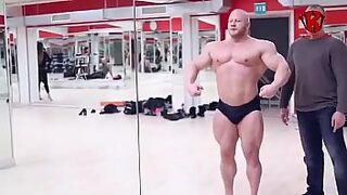 2 army man rapping a girl