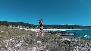 2 teen masturbate beach