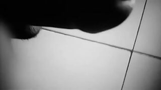 apani bahan ke room me jakar gahari need me soti hui bahan ki gand mari video