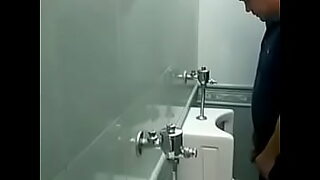 aunty bathing hidden cam