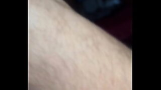1080p un ouvrier costaud sest fait prendre en train de se branler dans un escalier