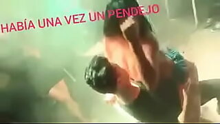 1080p un ouvrier costaud sest fait prendre en train de se branler dans un escalier