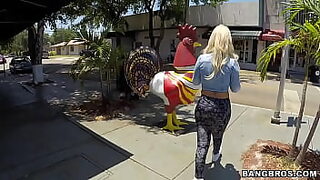 18 yo gets pounded by big dick