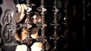 1080p un ouvrier costaud sest fait prendre en train de se branler dans un escalier