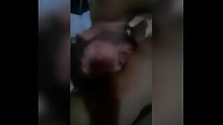 coroa dando o cu