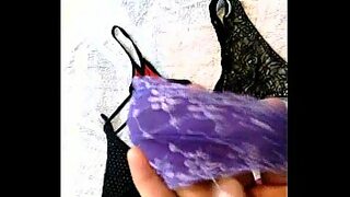 amigo dejo a su novia caliente y sola conmigo asi que nos pusimos a coger a sus espaldas siguenos en