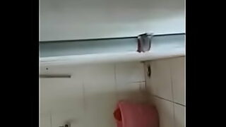 aunty changing hidden cam