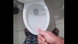 1 guy 2 lesbians