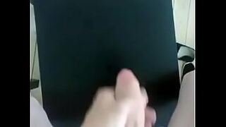 ariana grande nip slip