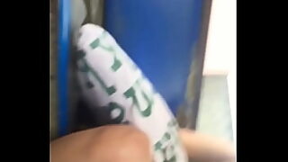 4 pinay na babae naglabas ng suso