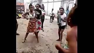 2 girls fight over boyfriend
