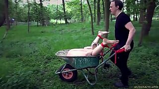 10 sec the naughty boy stripped off moms sari and fucked her hard