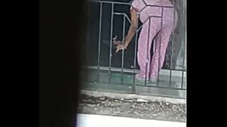 anushka sharma nip slip