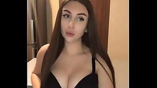 awesome cleavage
