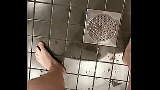 18 year old showing you how to cum just by using your hands