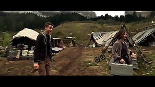 1080p un ouvrier costaud sest fait prendre en train de se branler dans un escalier