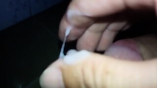 18 year old na lalaki hinalikan at titirahin ang maputing tiyahin
