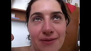 10 sec the naughty boy stripped off moms sari and fucked her hard