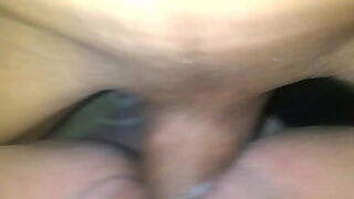 1080p un ouvrier costaud sest fait prendre en train de se branler dans un escalier