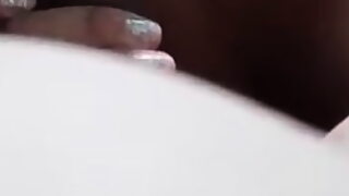comparito1 se engolosina mamando y tomando pis