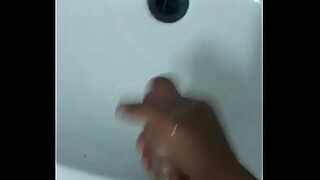 aunty changing hidden cam