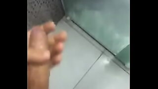 18 year old na lalaki hinalikan at titirahin ang maputing tiyahin