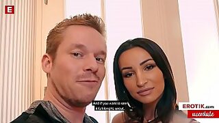 asian seduces
