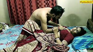 aunty share india close up sex