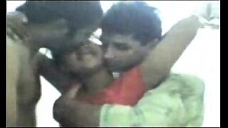 14 sal ki desi indian girl ki full hot video