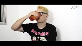 comendo a prima