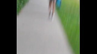 ass bouncing on duck