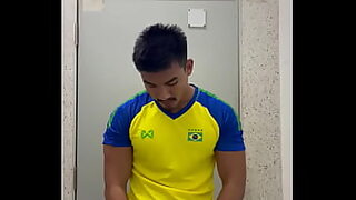 aunty changing hidden cam