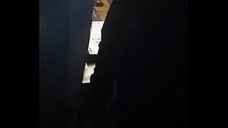 amigo dejo a su novia caliente y sola conmigo asi que nos pusimos a coger a sus espaldas siguenos en