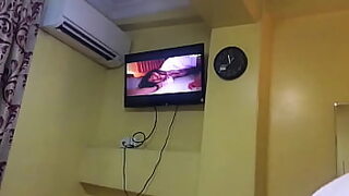 18 year old na lalaki hinalikan at titirahin ang maputing tiyahin