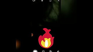 amigo dejo a su novia caliente y sola conmigo asi que nos pusimos a coger a sus espaldas siguenos en