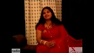 yeletricale boy red color sari aunty sex in youtube video intelugu
