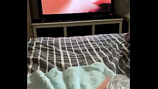 18 year girl solo