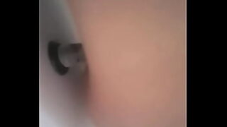 apani bahan ke room me jakar gahari need me soti hui bahan ki gand mari video