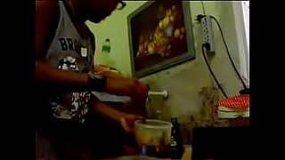 apat na babae nag pakita mg suso