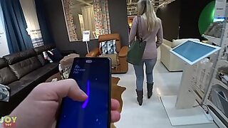 aunty shopping mall