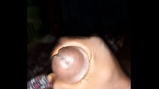 bro catch sis removing clothes