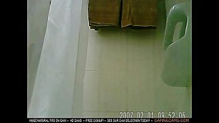 aunty changing hidden cam