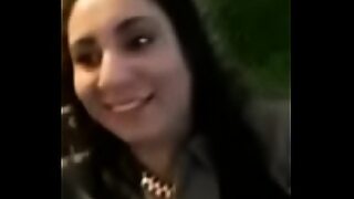 1080p un ouvrier costaud sest fait prendre en train de se branler dans un escalier