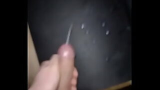 ein typ mit einem schwanz wie ein pferd fickt ein armes madchen ein typ mit einem schwanz wie ein pferd fickt ein armes madchen local freaks