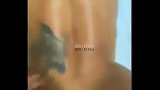 1080p un ouvrier costaud sest fait prendre en train de se branler dans un escalier