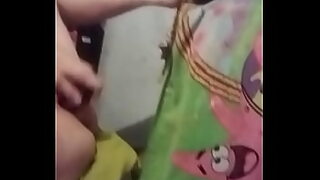 aliyah kurnia di wc