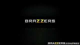 2023 brazzers mom