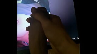 chivola se aprovecha de tio mientras duerme